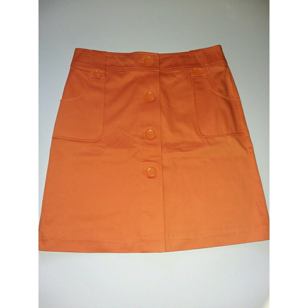Saks button skirt